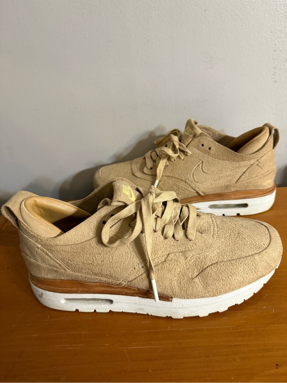 Nike Air Max 1 Royal Beige Suede Mens 7.5 Athletic